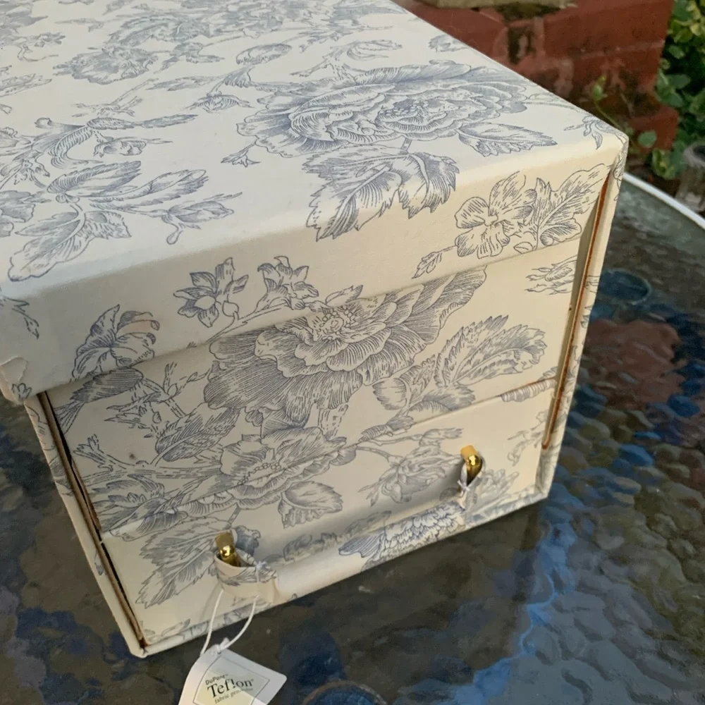 Elegant Floral Storage Box with Tassel
